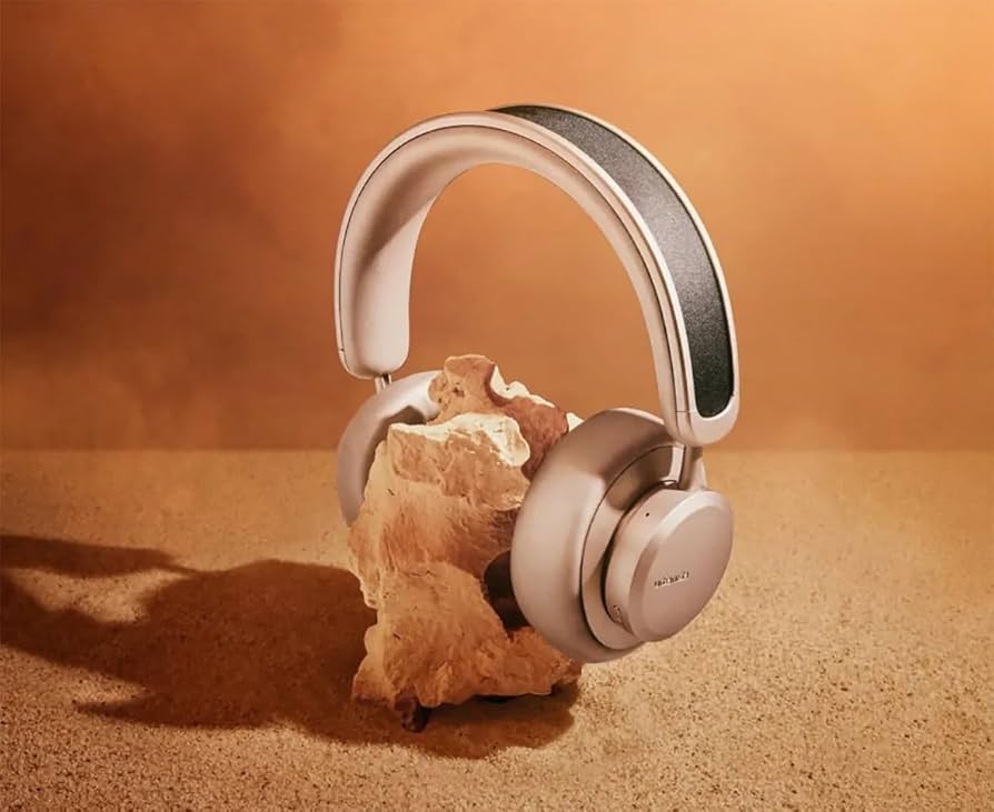 urbanista LOS ANGELES ソーラー駆動ヘッドフォン urbanista MIAMI Noise Cancelling Bluetooth Midnight Black